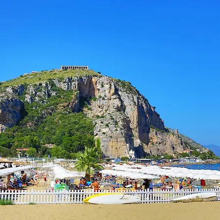 Incantevole Loft - Centro Storico- Wi-fi- Ad Un Passo Da Tutto Apartamento Terracina