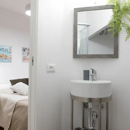 Incantevole Loft - Centro Storico- Wi-fi- Ad Un Passo Da Tutto Terracina